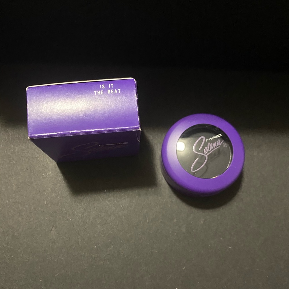 Selena Mac eyeshadow